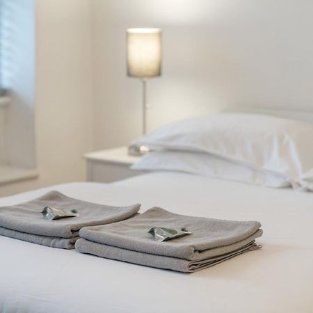Soho & Covent Garden Apartment, Sleeps 3 London Exteriör bild