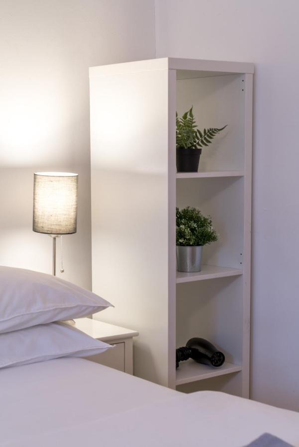 Soho & Covent Garden Apartment, Sleeps 3 London Exteriör bild