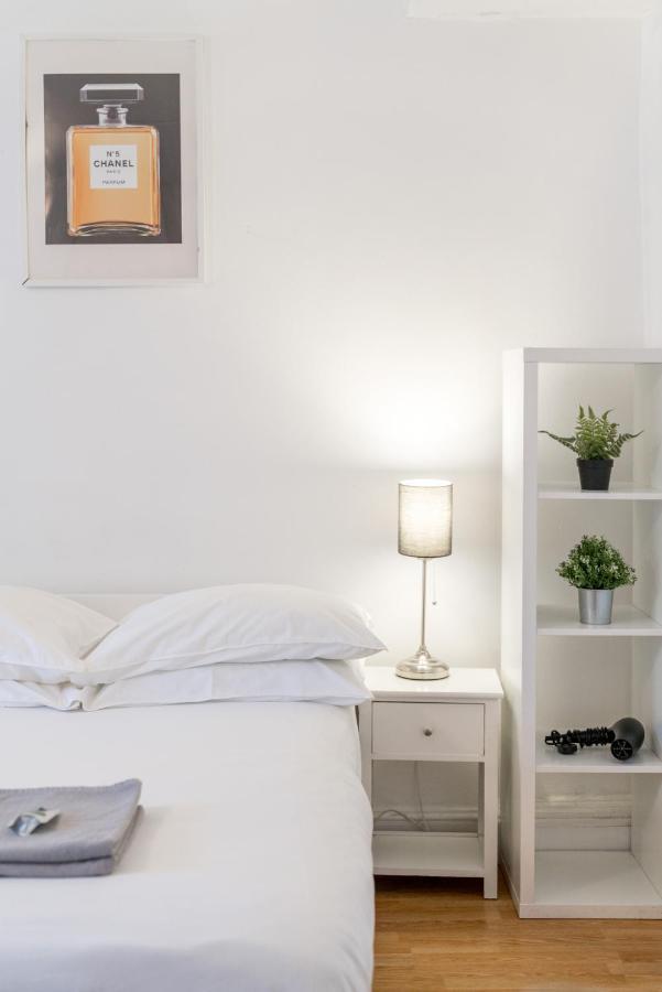 Soho & Covent Garden Apartment, Sleeps 3 London Exteriör bild