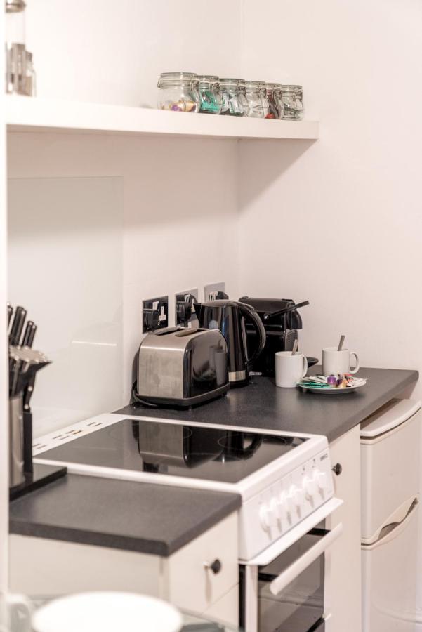 Soho & Covent Garden Apartment, Sleeps 3 London Exteriör bild