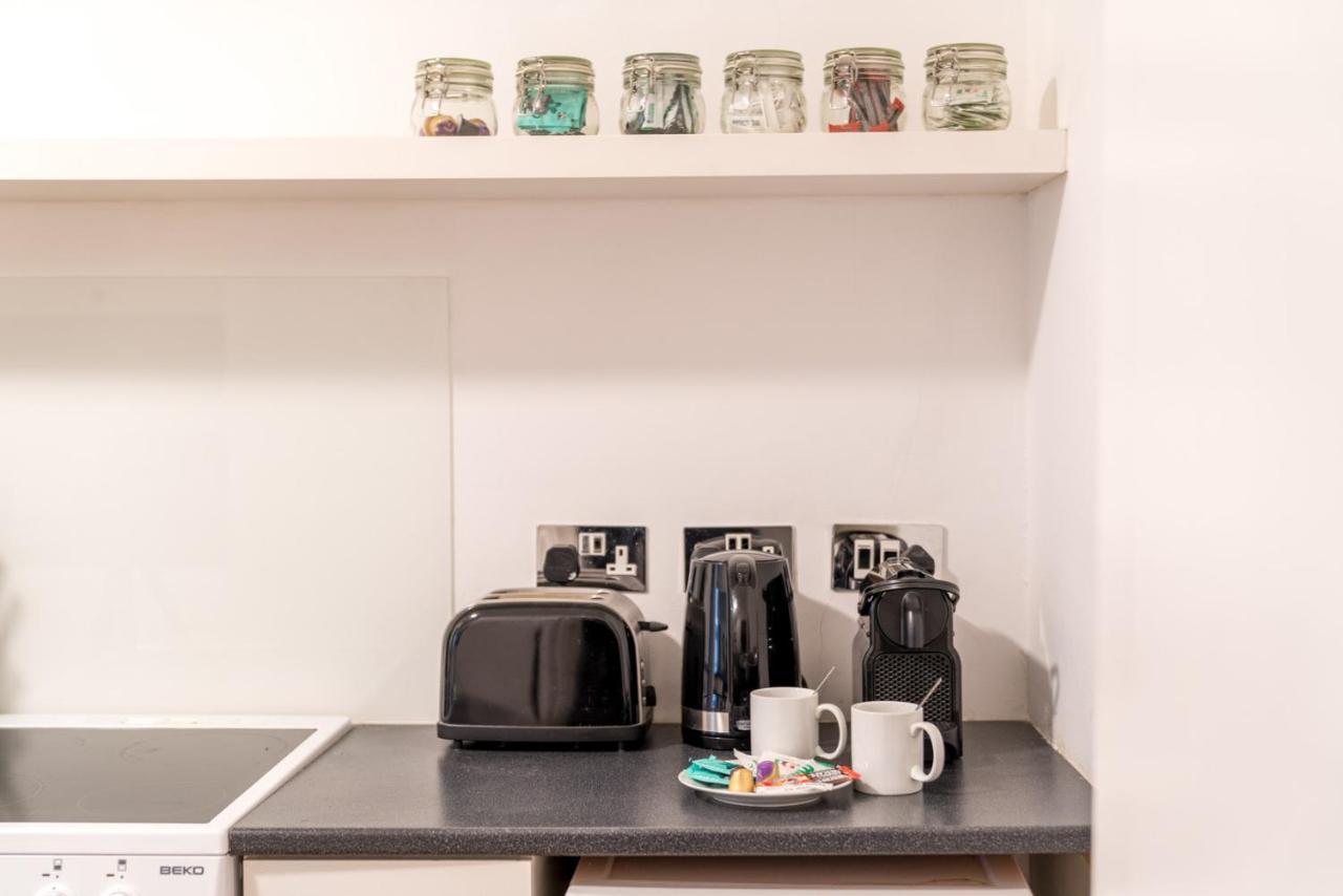 Soho & Covent Garden Apartment, Sleeps 3 London Exteriör bild