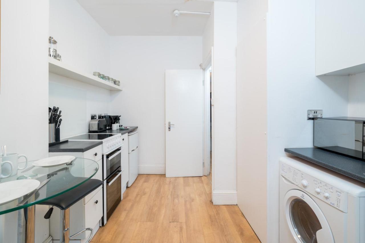 Soho & Covent Garden Apartment, Sleeps 3 London Exteriör bild