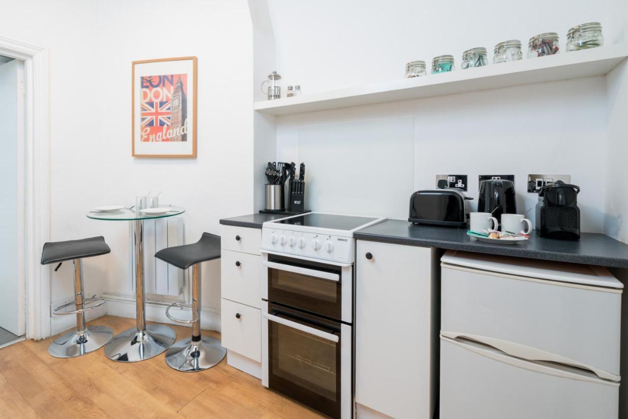 Soho & Covent Garden Apartment, Sleeps 3 London Exteriör bild